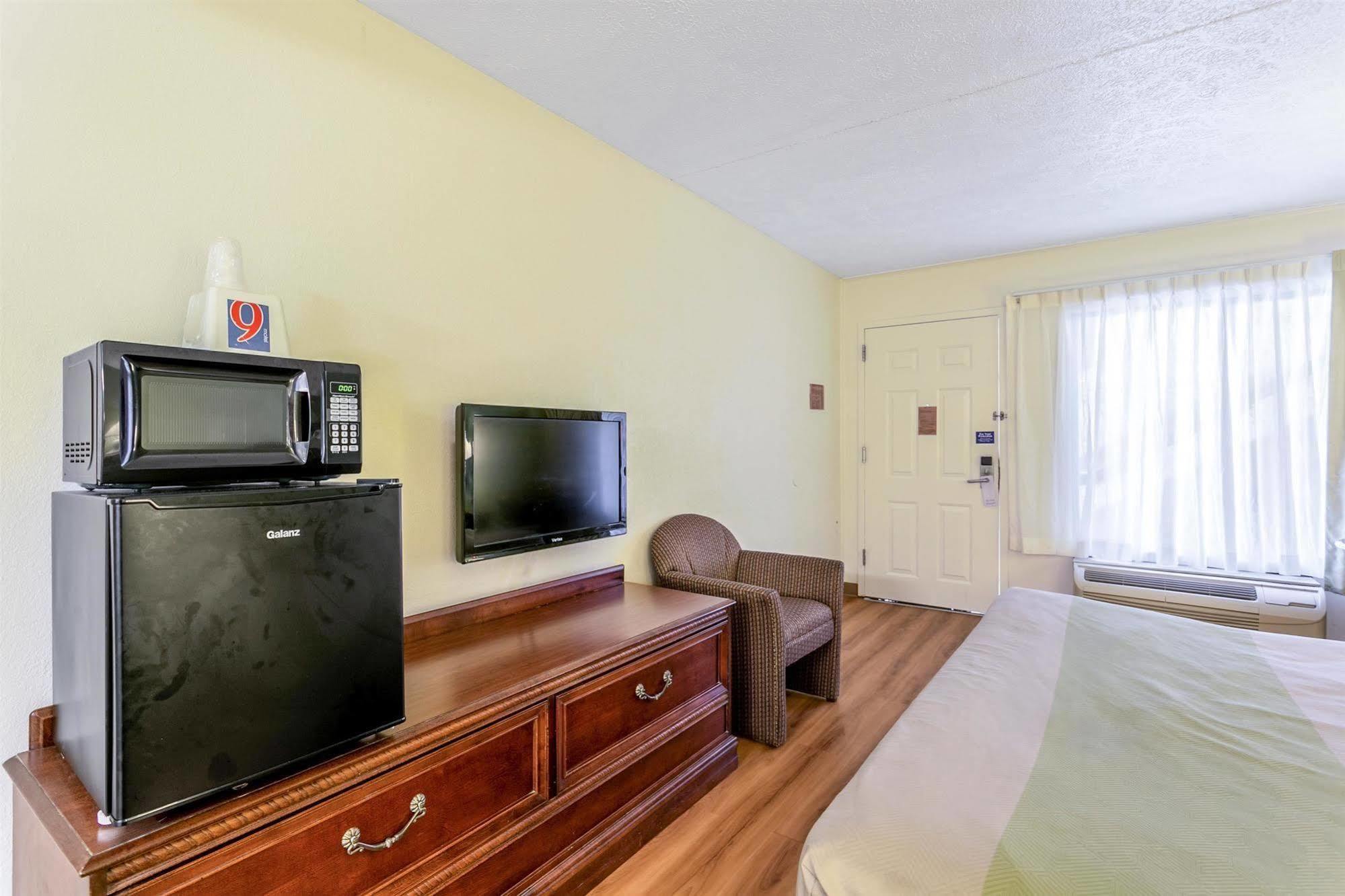 Americas Best Value Inn Edgewood, Md エクステリア 写真