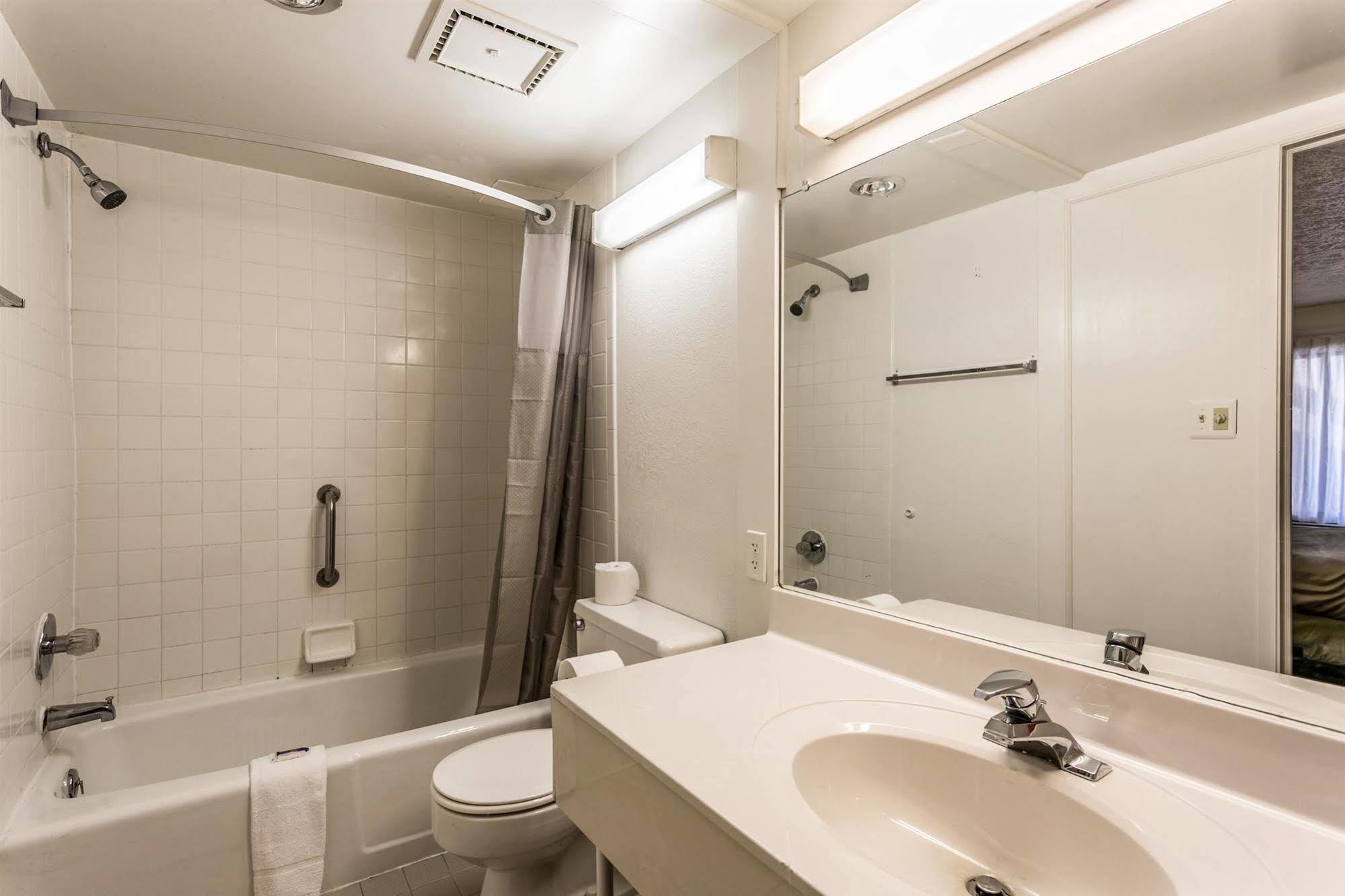Americas Best Value Inn Edgewood, Md エクステリア 写真